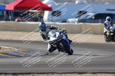 media/Dec-18-2022-SoCal Trackdays (Sun) [[8099a50955]]/Turn 2 (950am)/